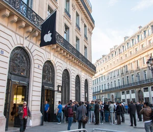 iPhone 6 : 72 h ou 150 m de queue pour acheter le nouvel Apple ce matin